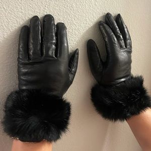 Leather Gloves with Rabbit Fur Trim